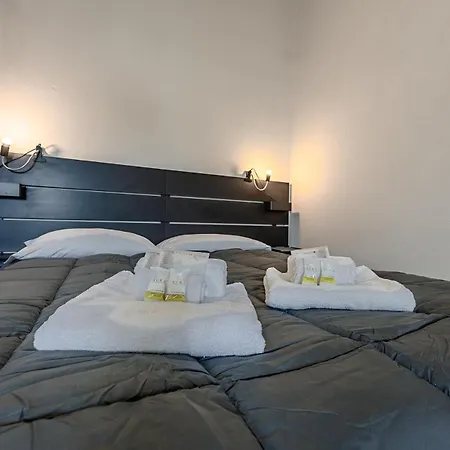 Historic Palace Duplex - Cruises 2min - Ac - Wifi Savona