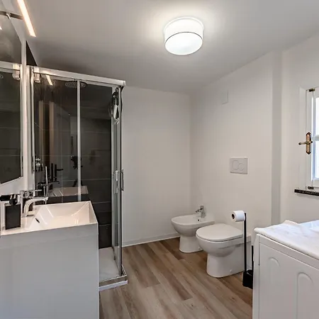 Historic Palace Duplex - Cruises 2min - Ac - Wifi Lägenhet *