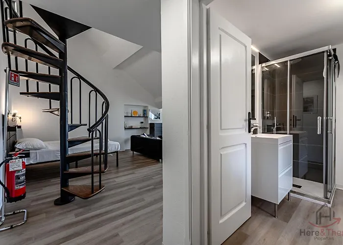 Historic Palace Duplex - Cruises 2min - Ac - Wifi Savona